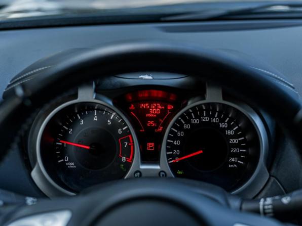 Nissan Juke I Рестайлинг с пробегом 2018 года, цена 1 275 000 рублей, 145103 км, внедорожник, Автокод Объявления