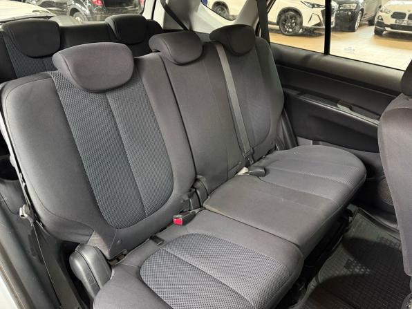 Kia Carens II (UN) с пробегом 2010 года, цена 769 900 рублей, 216000 км, компактвэн, Автокод Объявления