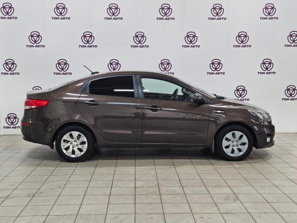 Kia Rio III Рестайлинг с пробегом 2017 года, цена 932 000 рублей, 162672 км, седан, Автокод Объявления