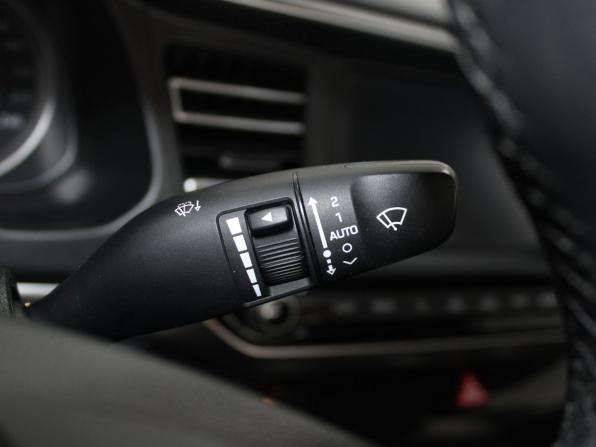Hyundai Elantra VI (AD) Рестайлинг с пробегом 2019 года, цена 1 699 900 рублей, 126579 км, седан, Автокод Объявления