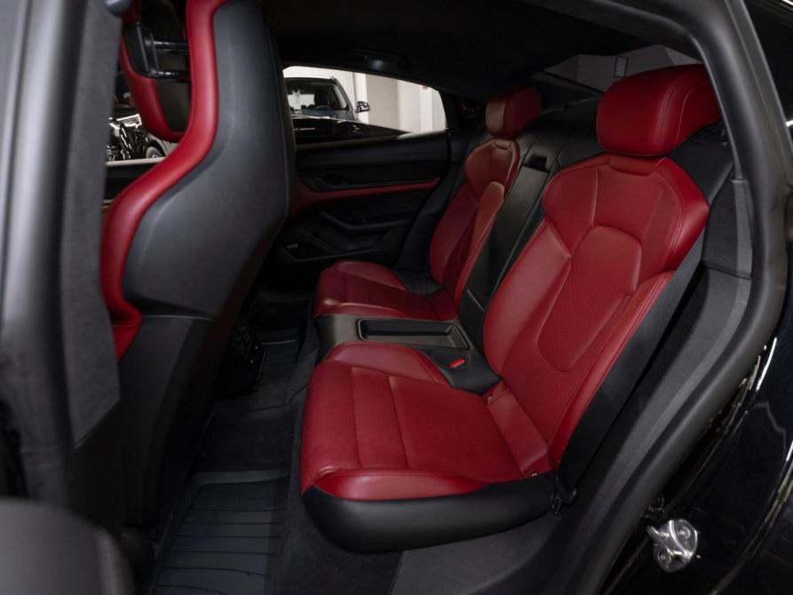 Porsche Taycan I Москва  - изображение 14