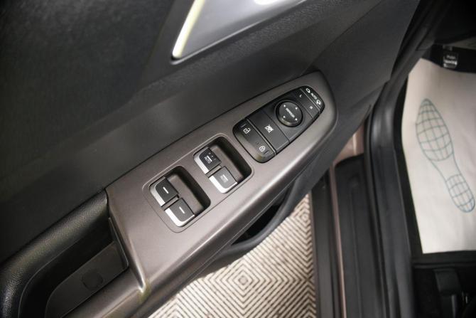 Kia Sportage IV Рестайлинг с пробегом 2021 года, цена 2 699 000 рублей, 99000 км, внедорожник, Автокод Объявления