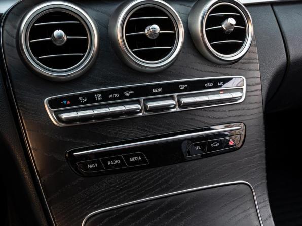 Mercedes-Benz C-Класс IV (W205) Рестайлинг с пробегом 2018 года, цена 2 650 000 рублей, 160488 км, седан, Автокод Объявления