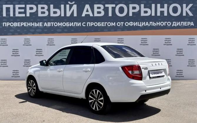 Lada (ВАЗ) Granta I Рестайлинг с пробегом 2024 года, цена 999 900 рублей, 42231 км, седан, Автокод Объявления