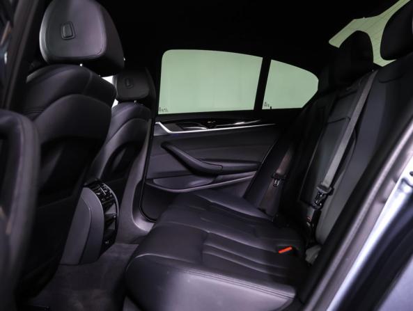 BMW 5 серии VII (G30/G31/G38) с пробегом 2018 года, цена 2 649 000 рублей, 104945 км, седан, Автокод Объявления