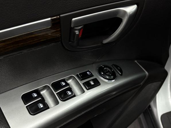 Hyundai Santa Fe II Рестайлинг с пробегом 2011 года, цена 1 349 900 рублей, 206666 км, внедорожник, Автокод Объявления