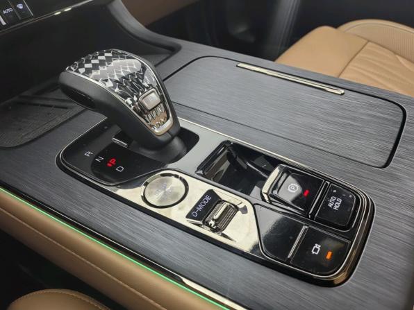 GAC GS8 II с пробегом 2024 года, цена 3 599 000 рублей, 27459 км, внедорожник, Автокод Объявления