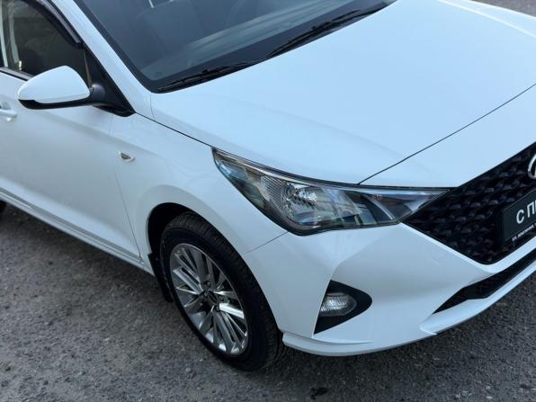 Hyundai Solaris II Рестайлинг с пробегом 2021 года, цена 1 700 000 рублей, 29226 км, седан, Автокод Объявления