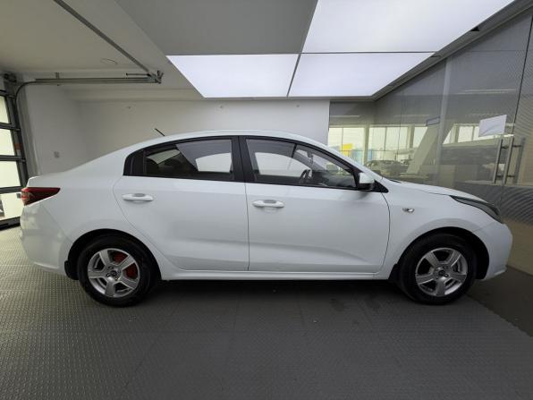 Kia Rio IV с пробегом 2018 года, цена 1 149 000 рублей, 97300 км, седан, Автокод Объявления