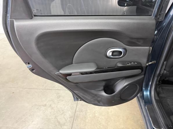 Kia Soul II Рестайлинг с пробегом 2018 года, цена 1 727 000 рублей, 129639 км, хэтчбек, Автокод Объявления