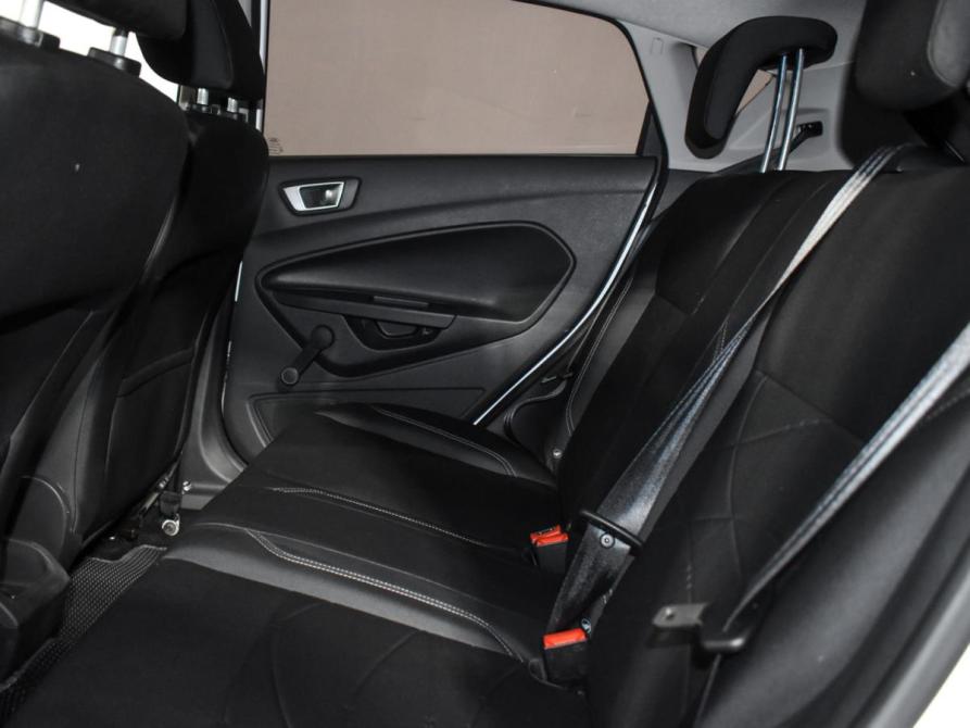 Ford Fiesta Mk6 Рестайлинг Санкт-Петербург  - изображение 12