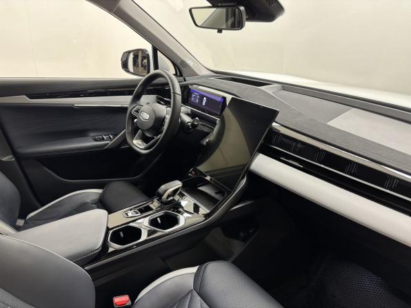 Geely Atlas II с пробегом 2024 года, цена 3 159 000 рублей, 18305 км, внедорожник, Автокод Объявления