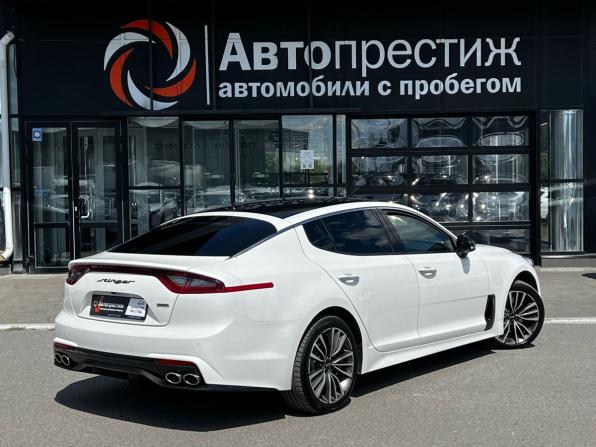 Kia Stinger I с пробегом 2018 года, цена 1 950 000 рублей, 162602 км, лифтбек, Автокод Объявления