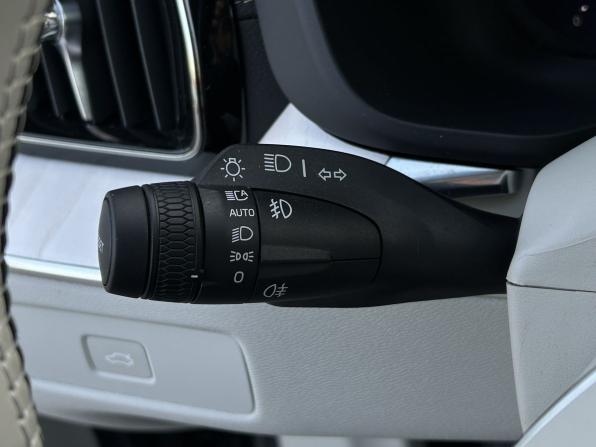 Volvo XC60 II Рестайлинг 3 с пробегом 2026 года, цена 9 900 000 рублей, 24 км, внедорожник, Автокод Объявления