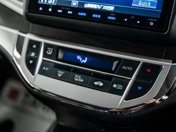 Honda Jade I с пробегом 2015 года, цена 1 240 000 рублей, 192730 км, компактвэн, Автокод Объявления