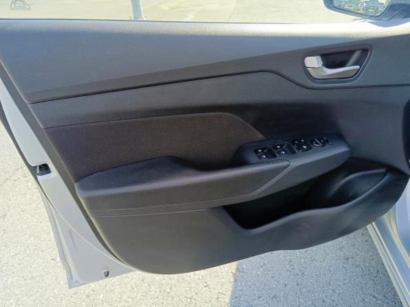 Hyundai Solaris II с пробегом 2019 года, цена 1 184 995 рублей, 156957 км, седан, Автокод Объявления