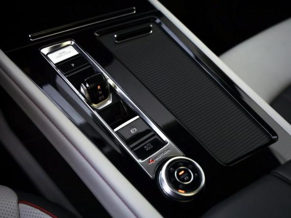 Volkswagen Teramont I Рестайлинг (China Market) с пробегом 2022 года, цена 4 199 000 рублей, 95146 км, внедорожник, Автокод Объявления
