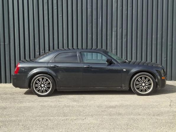 Chrysler 300C I с пробегом 2005 года, цена 750 000 рублей, 370000 км, седан, Автокод Объявления