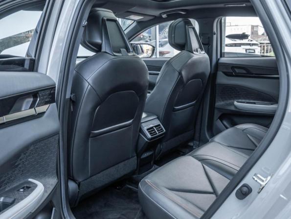 Changan UNI-V I с пробегом 2023 года, цена 2 332 000 рублей, 54751 км, лифтбек, Автокод Объявления