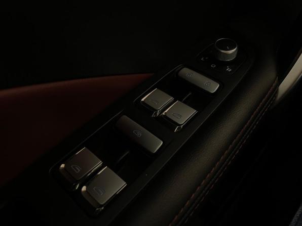Geely Coolray I с пробегом 2023 года, цена 1 799 000 рублей, 68027 км, внедорожник, Автокод Объявления