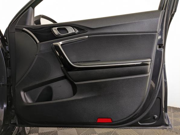 Kia Ceed III с пробегом 2018 года, цена 1 500 000 рублей, 128145 км, хэтчбек, Автокод Объявления