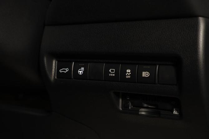 Toyota Harrier IV (XU80) с пробегом 2022 года, цена 4 799 000 рублей, 72200 км, внедорожник, Автокод Объявления