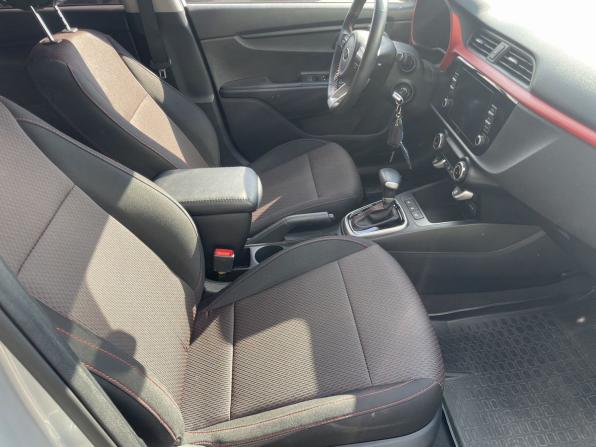 Kia Rio IV Рестайлинг с пробегом 2020 года, цена 1 799 000 рублей, 32827 км, седан, Автокод Объявления