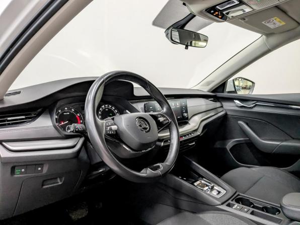 Skoda Octavia IV (A8) с пробегом 2021 года, цена 2 335 000 рублей, 74575 км, лифтбек, Автокод Объявления