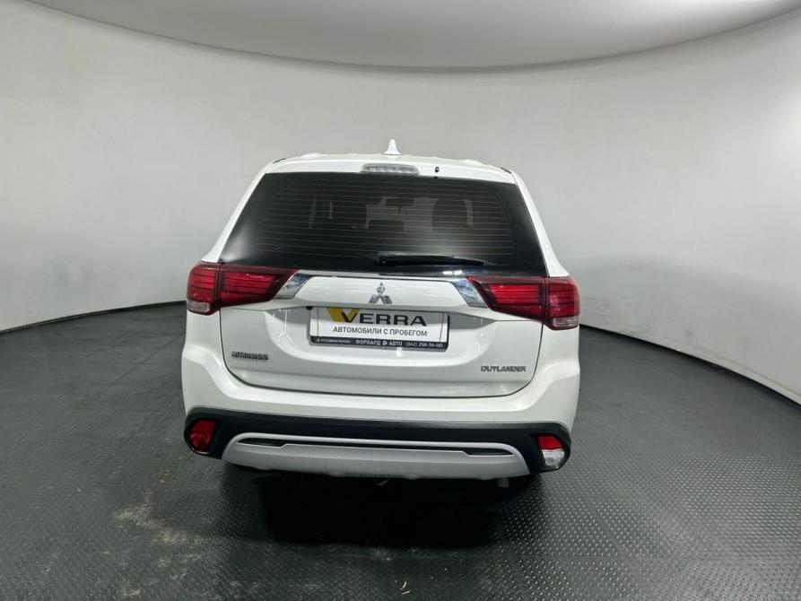 Mitsubishi Outlander III Рестайлинг 3 Пермь  - изображение 5