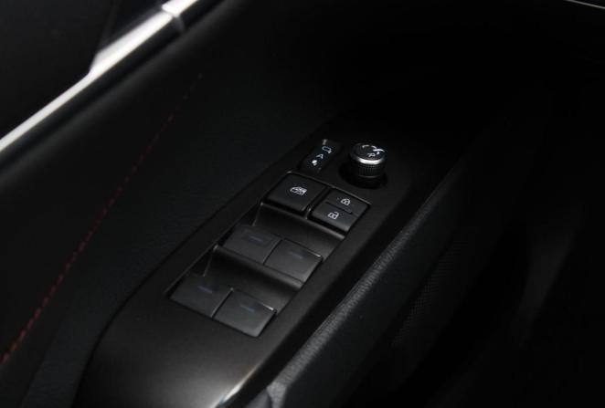 Toyota Camry VIII (XV70) Рестайлинг с пробегом 2021 года, цена 4 095 000 рублей, 35198 км, седан, Автокод Объявления