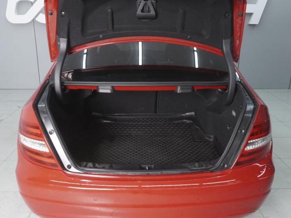 Mercedes-Benz C-Класс III (W204) Рестайлинг с пробегом 2014 года, цена 1 450 000 рублей, 210986 км, седан, Автокод Объявления