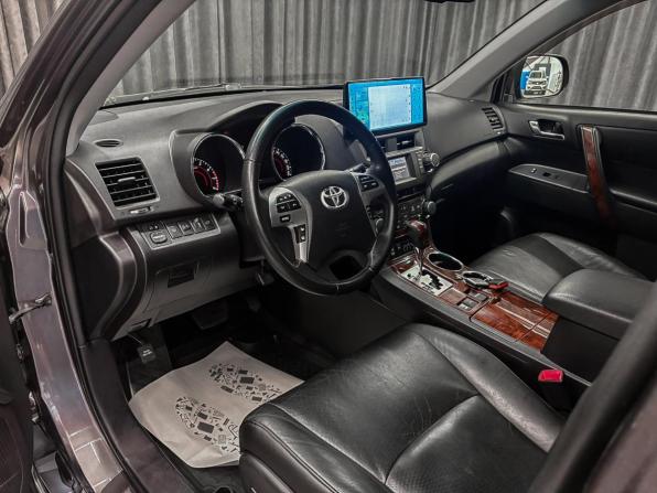 Toyota Highlander II (XU40) Рестайлинг с пробегом 2011 года, цена 2 149 000 рублей, 223000 км, внедорожник, Автокод Объявления