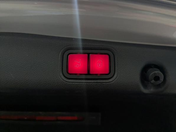 Mercedes-Benz E-Класс V (W213 S213 C238) Рестайлинг с пробегом 2022 года, цена 4 645 000 рублей, 72000 км, седан, Автокод Объявления