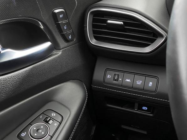 Hyundai Santa Fe IV Рестайлинг с пробегом 2021 года, цена 4 539 000 рублей, 17680 км, внедорожник, Автокод Объявления