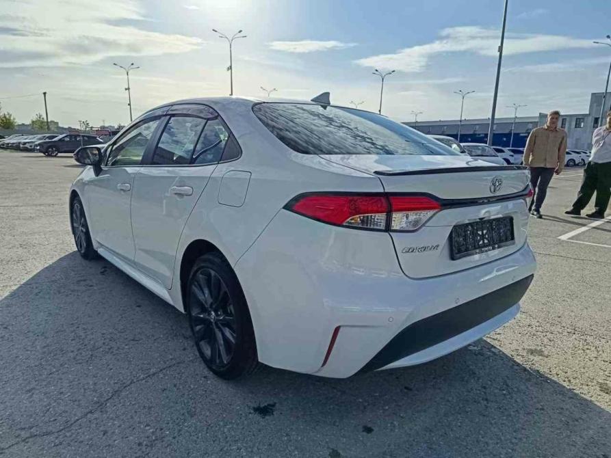 Toyota Corolla XI (E160 E170 E180) Рестайлинг 1 Тюмень  - изображение 5