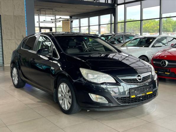 Opel Astra J с пробегом 2011 года, цена 930 000 рублей, 154805 км, хэтчбек, Автокод Объявления