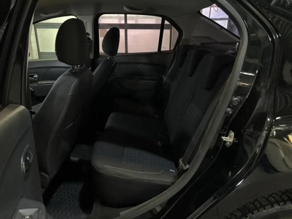 Renault Logan II с пробегом 2017 года, цена 589 000 рублей, 189000 км, седан, Автокод Объявления
