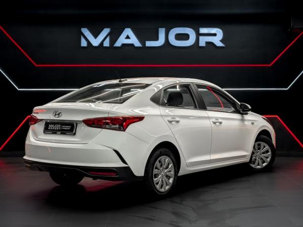 Hyundai Solaris II Рестайлинг с пробегом 2022 года, цена 1 665 000 рублей, 68204 км, седан, Автокод Объявления