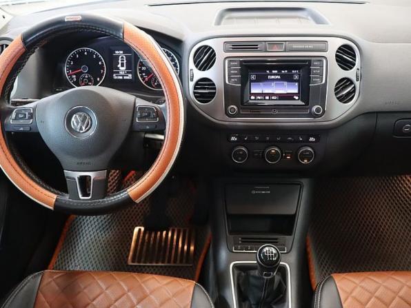 Volkswagen Tiguan I Рестайлинг с пробегом 2016 года, цена 1 573 000 рублей, 131729 км, внедорожник, Автокод Объявления