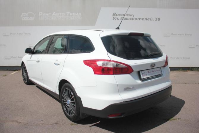 Ford Focus III с пробегом 2013 года, цена 650 000 рублей, 230410 км, универсал, Автокод Объявления