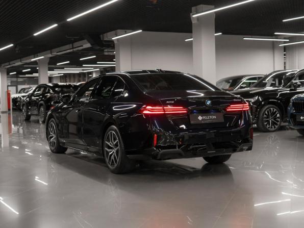 BMW 5 серии VIII (G60/G61/G68) с пробегом 2025 года, цена 8 350 000 рублей, 10392 км, седан, Автокод Объявления