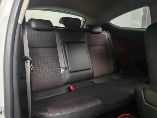 Opel Astra J Рестайлинг с пробегом 2013 года, цена 570 000 рублей, 240000 км, хэтчбек, Автокод Объявления