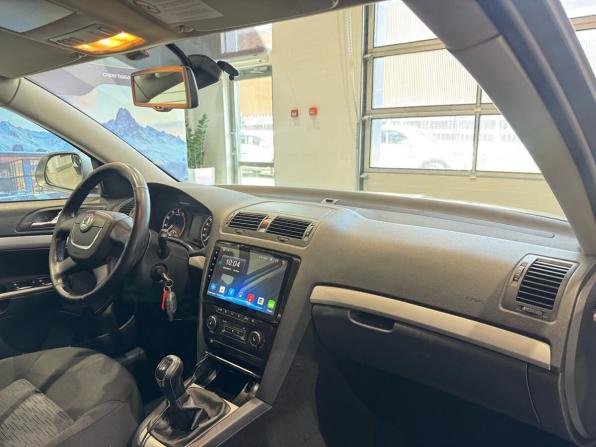 Skoda Octavia II (A5) Рестайлинг с пробегом 2013 года, цена 700 000 рублей, 344559 км, лифтбек, Автокод Объявления