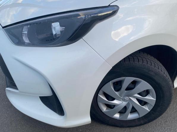 Toyota Yaris IV с пробегом 2020 года, цена 1 330 000 рублей, 121000 км, хэтчбек, Автокод Объявления