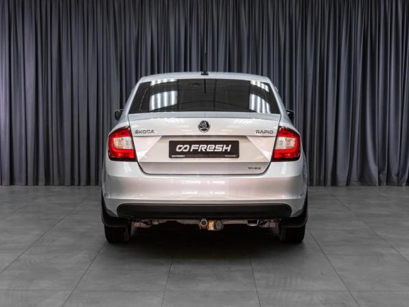 Skoda Rapid I Рестайлинг с пробегом 2018 года, цена 1 399 000 рублей, 85556 км, лифтбек, Автокод Объявления