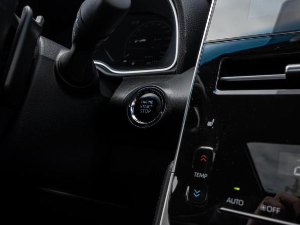 Toyota Avalon V Рестайлинг с пробегом 2022 года, цена 3 330 000 рублей, 121019 км, седан, Автокод Объявления