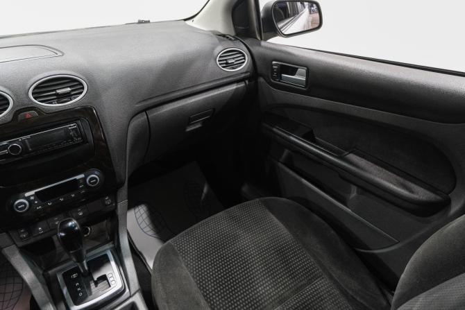 Ford Focus II с пробегом 2007 года, цена 269 000 рублей, 323500 км, седан, Автокод Объявления