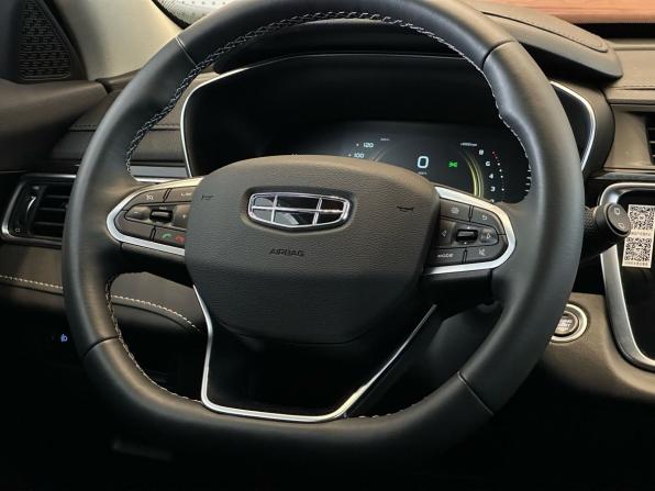 Geely Atlas Pro с пробегом 2024 года, цена 2 399 000 рублей, 8512 км, внедорожник, Автокод Объявления