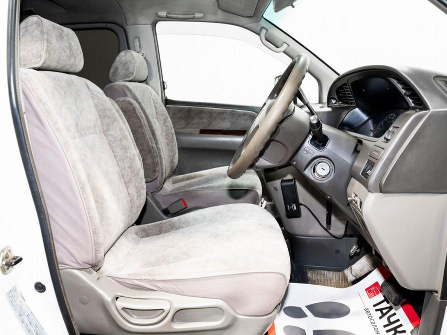 Nissan Elgrand I (E50) Чита  - изображение 7