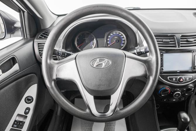 Hyundai Solaris I с пробегом 2013 года, цена 819 000 рублей, 224000 км, седан, Автокод Объявления